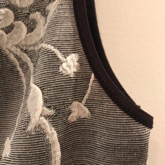 🖤 Vintage Bebe Women’s Sleeveless Floral Top | Size L - Picture 6 of 8